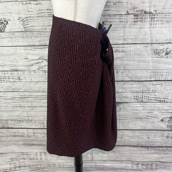 Jones Studio Skirt Plus size 1X Burgundy Black Diamonds Ponte Knit Pencil Knee - Picture 5 of 7